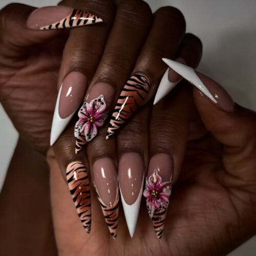 ​JP3558-Winter Luxe Press Ons: Snow French ✦ Leopard 3D Florals​​ ❄️ Salon-Quality in 7 Mins Flat!