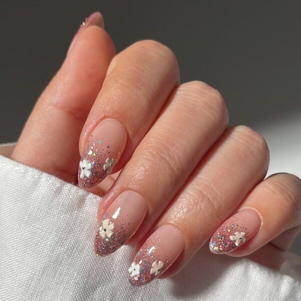 O1CN015oskdH2NGHsYkmtIf_!!4234819935-0-cib JP3384🌻 Sunburst French Tips: Waterproof Floral Press On Nails with Diamond Dust (5-Min Summer Glow Up) 🌊 Salon Secret for Beach Babes: Pool-to-Bar Nails That Survive Saltwater, Margaritas & Sunscreen Fingers