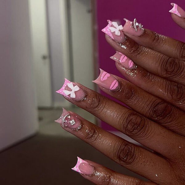 JP3655-Sweet French Kiss Nails | Reusable Pink Lip Print Short Squares