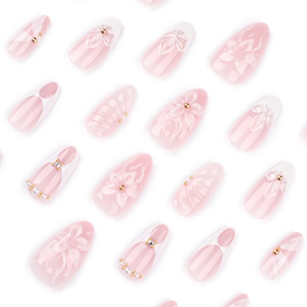 O1CN01Fxj3yV2NGHygAnl6o_!!4234819935-0-cib JP3855-Salon-Grade French Press On Nails | Reusable 3D Flower Designs (Short Almond Shape)