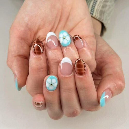JP3820-Petite Floral French Press On Nails | Reusable Short Round Nail Art Salon-Worthy Blooms in 90 Seconds – Waterproof & Gentle