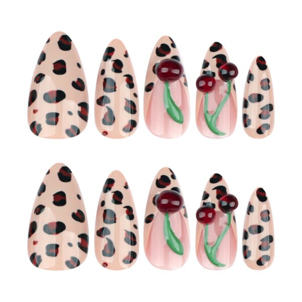 O1CN01SMJJkI2NGHwG2FkFl_!!4234819935-0-cib JP3688-Wolf & Cherries Press-Ons: Fluffy Snow French Tips ♞ Survives -4°F ski trips & mulled wine spills. Reusable ‘til Valentine’s!