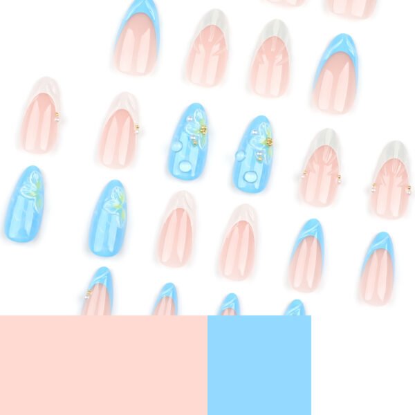 O1CN01eVqog22NGHtZRgkFV_!!4234819935-0-cib JP3440-Seashore Short Almond Nails | 3D Shells & Dew Drops French Manicure (Reusable Waterproof) Subtitle: ✨ Instant Underwater Elegance ✨ – Salon 3D Art Without Salon Prices or Wait Times! (Hero Image: Sunlit shot of nails w/ 3D shells/dewdrops beside blue tide pools + seashells)