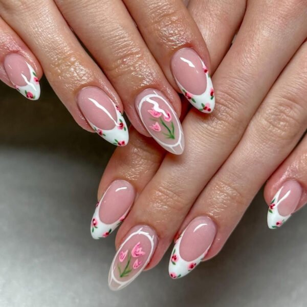 O1CN01pBtGzG2NGHyCMKT9j_!!4234819935-0-cib JP3784-Provençal Almond Press Ons | Tulip French Manicure - Reusable Spring Nails (Waterproof Short) Subtitle: Bloom Where You're Planted 💐 Salon-Grade Garden Elegance in 8 Minutes Flat (Hero Image: Soft light on short almond nails w/ tulip art beside freshly-cut garden tulips + vanilla latte)