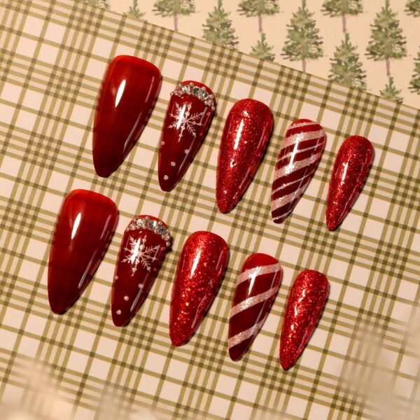 O1CN01CtCVHu2NGHuI2pPJA_!!4234819935-0-cib JP3461-Instant Holiday Glam: Christmas Press-On Nails w/ Candy Stripes & Snowflakes (Reusable & Salon-Quality!)