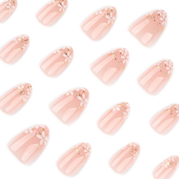 O1CN01BBXUXf2NGI0Ar9bMX_!!4234819935-0-cib JP4065-Elegant Short Almond Press On Nails with White Flowers and Gold Leaf Design for Classy Everyday Wear